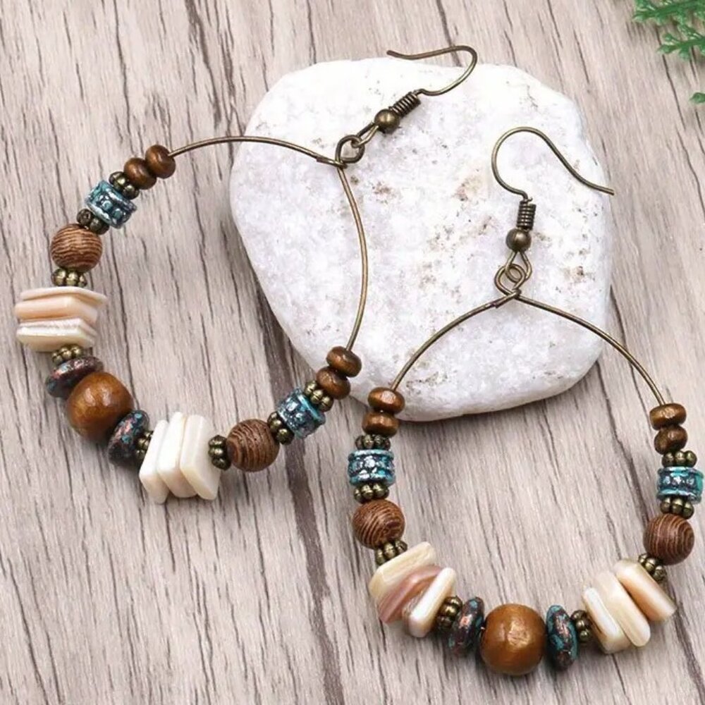 🌺🌺 🌺 Bohemian Handcrafted Shell & Wooden Bead Large Hoop Earrings